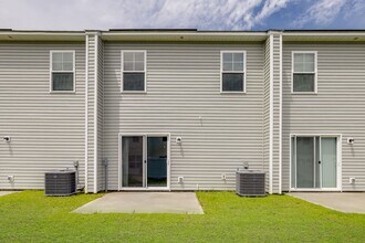 10 Red Robin Ct in Savannah, GA - Building Photo - Building Photo