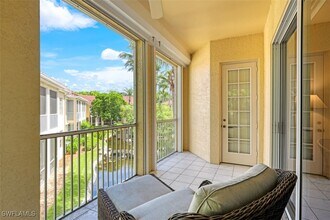 600 L'Ambiance Cir in Naples, FL - Building Photo - Building Photo