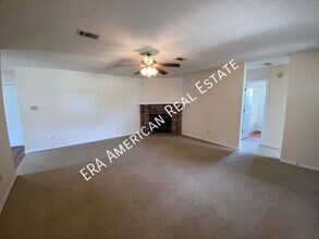 451 Chris Ln in Mary Esther, FL - Building Photo - Building Photo