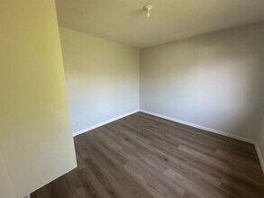 1123 Highland St-Unit -B in Santa Ana, CA - Building Photo - Building Photo