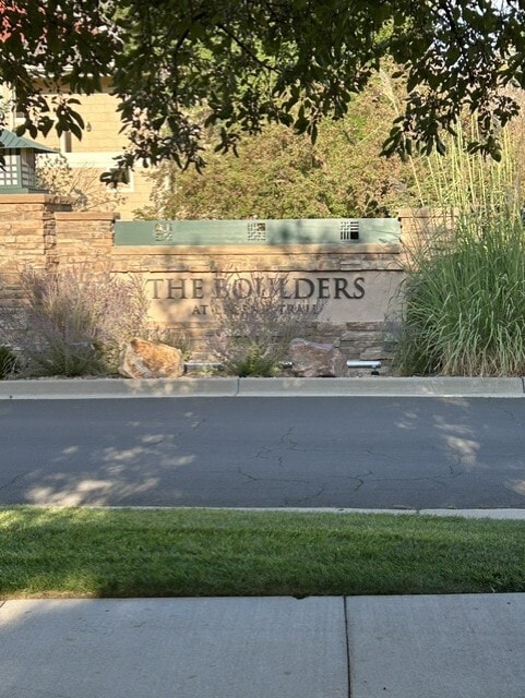 property at 3420 Boulder Cir