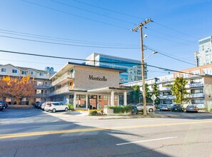 Monticello Apartments in Seattle, WA - Building Photo - Building Photo