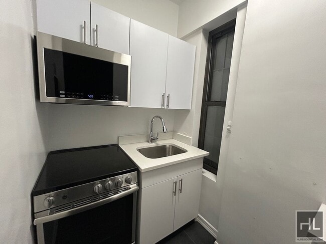 WEST 73 STREET, Unit 10A in New York, NY - Foto de edificio - Building Photo