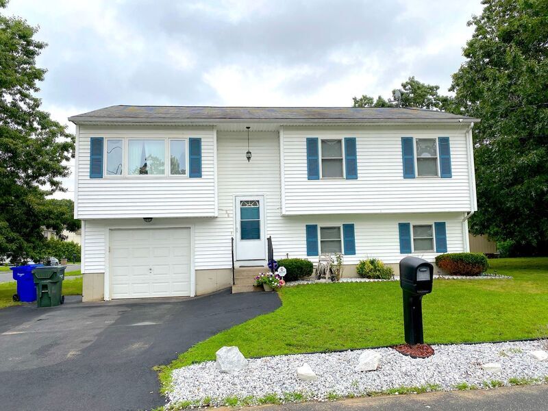88 Wilmington Ave in Springfield, MA - Building Photo