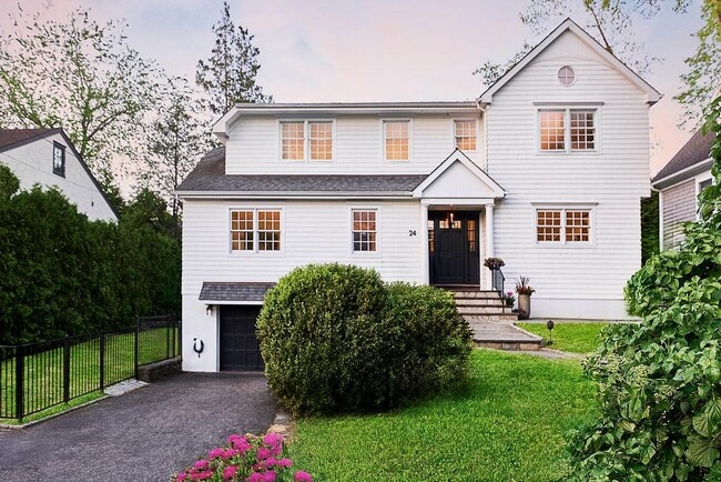 property at 24 Lindbergh Ave