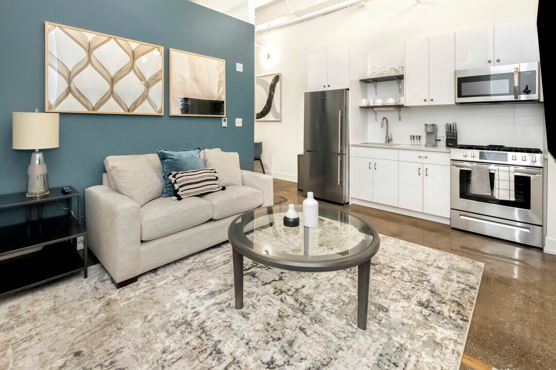 30 E Adams St-Unit -1002 in Chicago, IL - Building Photo