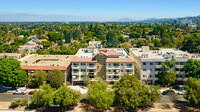 4742 Sepulveda Blvd in Sherman Oaks, CA - Foto de edificio - Building Photo