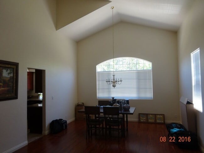 1127 Adele Ln in San Marcos, CA - Building Photo - Building Photo