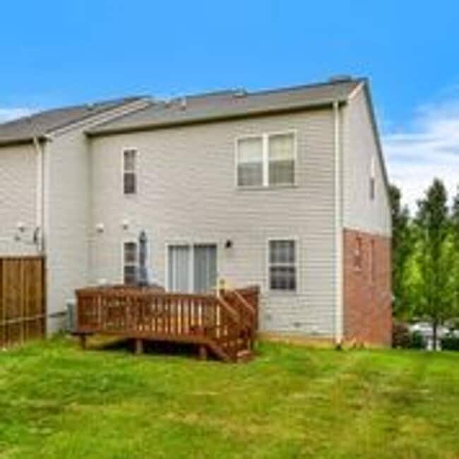 700 Oak Tree Blvd NW in Christiansburg, VA - Building Photo - Building Photo