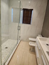 10305 SW 70th St in Miami, FL - Building Photo - Building Photo