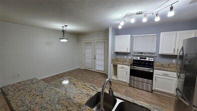 9771 SW 52nd Rd in Gainesville, FL - Building Photo - Building Photo