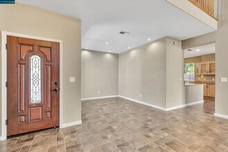 5415 San Carlos Way in Rocklin, CA - Building Photo - Building Photo