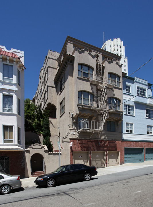 1250 Vallejo St in San Francisco, CA - Building Photo