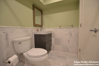 136 Summer St, Unit 1 in Watertown, MA - Building Photo - Building Photo