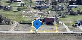 2220 N Clements St in Gainesville, TX - Building Photo