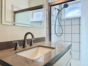 4918 1/2 Tujunga Ave, Unit 2 in North Hollywood, CA - Building Photo - Building Photo