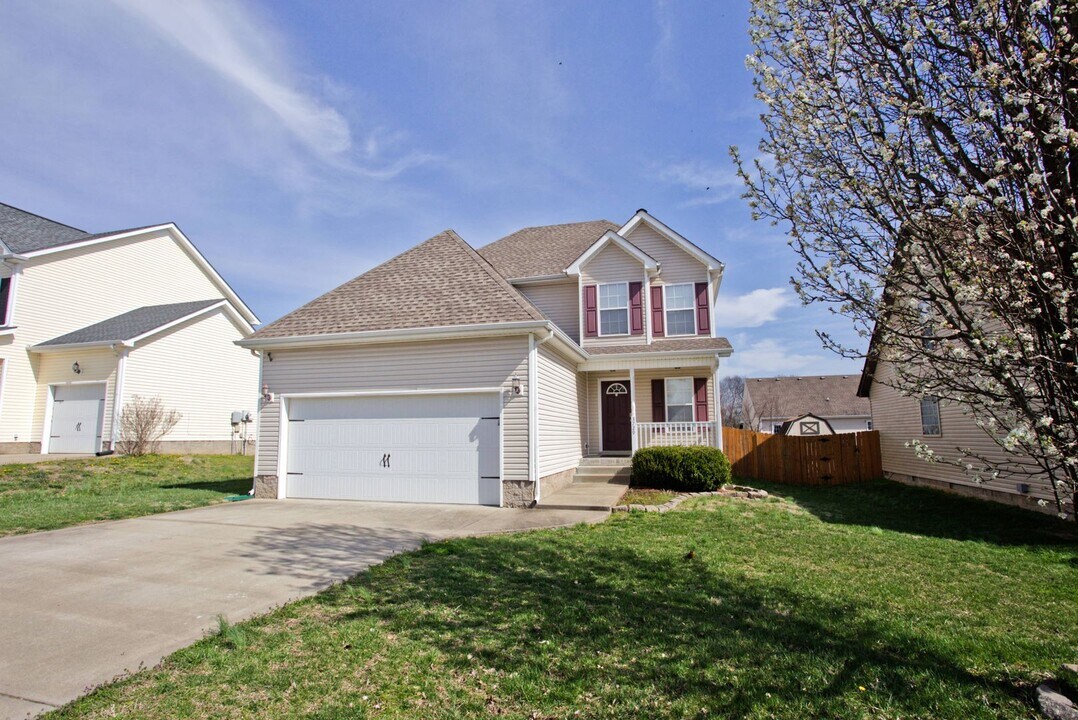 3729 Suiter Rd in Clarksville, TN - Building Photo