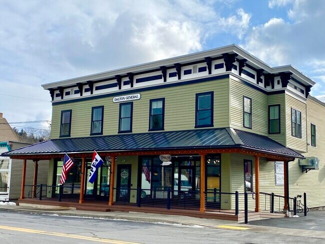 111 W Main St in Dalton, PA - Building Photo - Building Photo