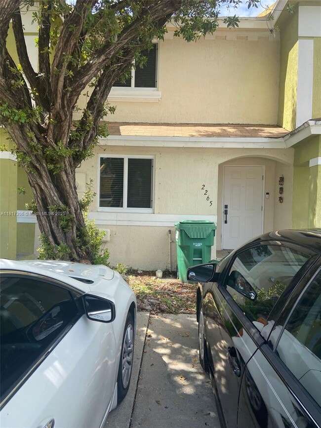 2265 NW 136th Terrace in Opa Locka, FL - Building Photo - Building Photo