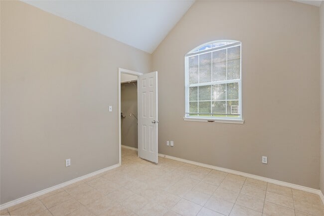 9104 N Green River Dr in Houston, TX - Building Photo - Building Photo