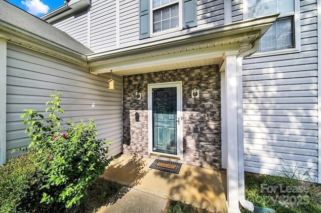 10541 Haddington Dr in Charlotte, NC - Building Photo - Building Photo