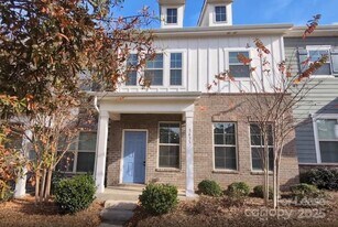 3433 Glenn Hope Wy in Matthews, NC - Building Photo