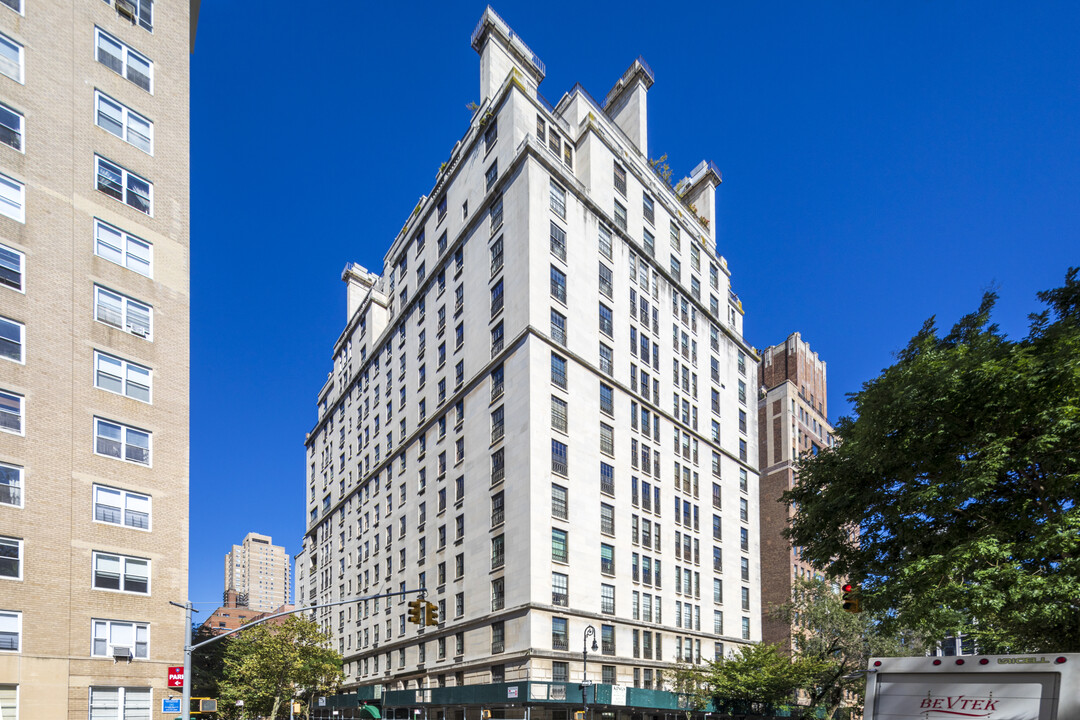 120 East End Ave in New York, NY - Foto de edificio