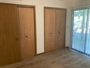852 State Rte D in Osage Beach, MO - Building Photo - Building Photo