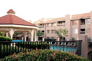 10400 Caminito Cuervo in San Diego, CA - Building Photo