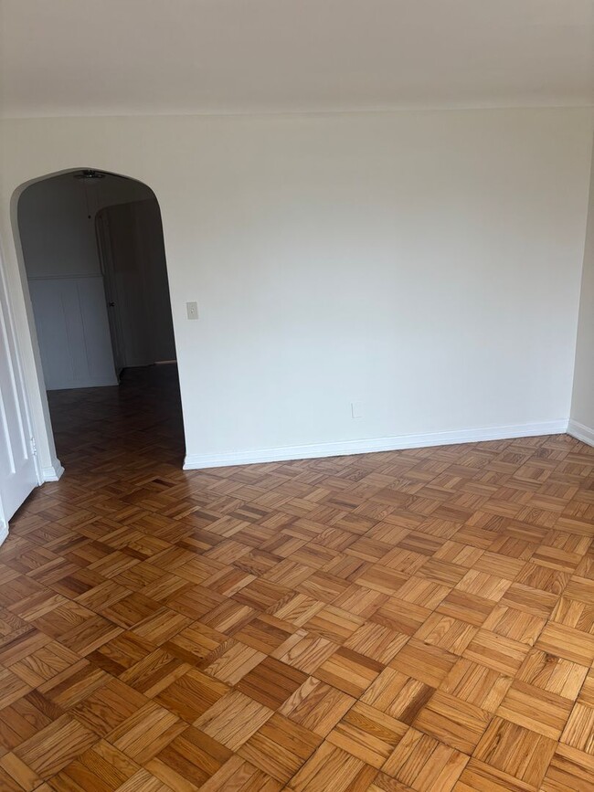 1820 Losantiville Ave in Cincinnati, OH - Building Photo - Building Photo