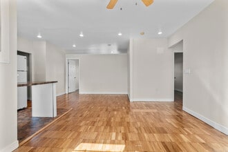 230 Farmington Ave in Hartford, CT - Building Photo - Building Photo