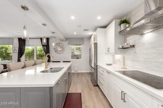 7713 E Vista Dr in Scottsdale, AZ - Building Photo - Building Photo