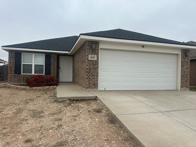 808 E 96th St in Odessa, TX - Building Photo - Building Photo