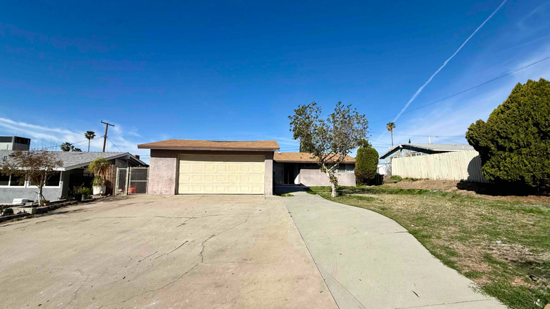 5360 Dogwood St in San Bernardino, CA - Building Photo