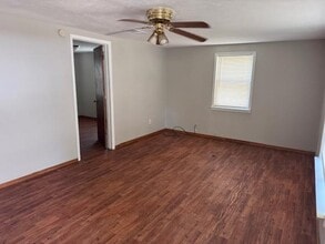 1233 13th NW in Paris, TX - Building Photo - Building Photo