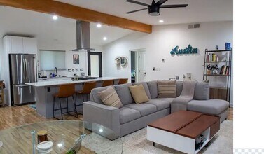 9802 Kendal Dr in Austin, TX - Building Photo - Building Photo