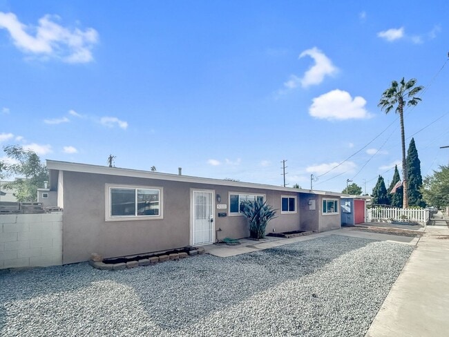 5111 Barstow St in San Diego, CA - Building Photo - Building Photo