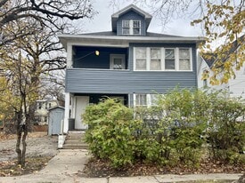 1129 Woodward Ave in Beloit, WI - Building Photo