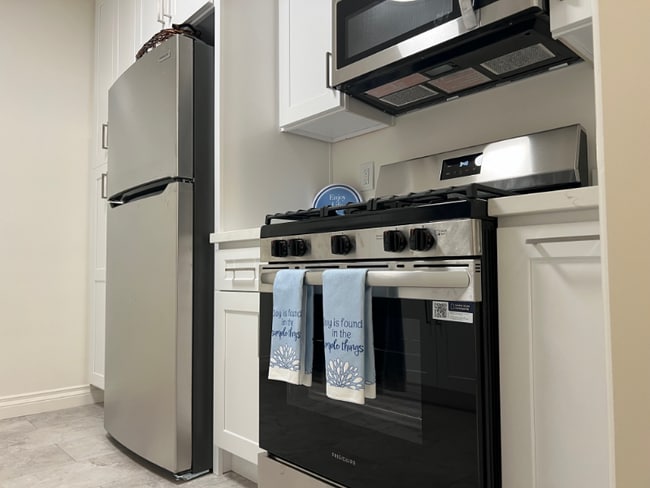 4475 Murietta Ave in Los Angeles, CA - Building Photo - Building Photo