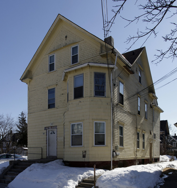 180 Washington Ave in Providence, RI - Building Photo