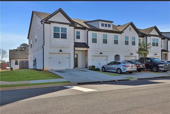 property at 76 Auburn Run Ln