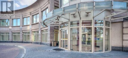 18-1218 Lee Centre Dr in Toronto, ON - Building Photo - Building Photo