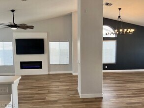 723 Triple Crown St in Henderson, NV - Building Photo - Building Photo