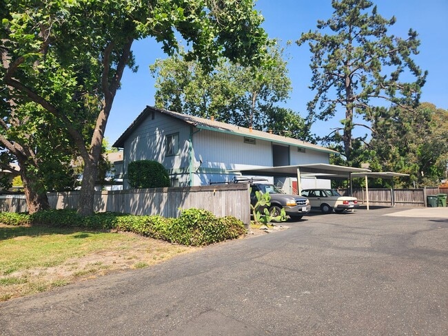 property at 828 Carlita Cir