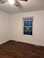 1003 Whipporwill Dr in Berea, KY - Building Photo