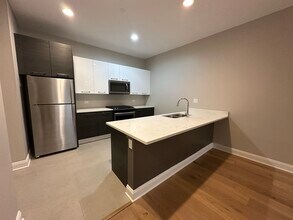 833 Laurel Ave in Highland Park, IL - Building Photo - Building Photo