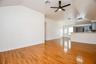 16323 Woma Ct in Sugar Land, TX - Building Photo - Building Photo