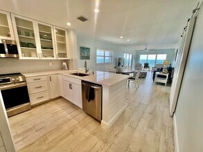 7410 S Ocean Dr in Jensen Beach, FL - Building Photo - Building Photo
