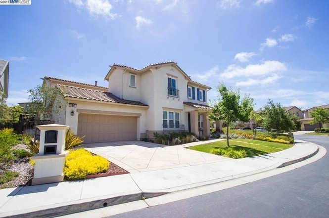 116 Arundel Dr in Hayward, CA - Building Photo