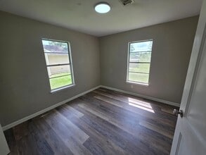 7186 Headlee Rd in Lumberton, TX - Building Photo - Building Photo